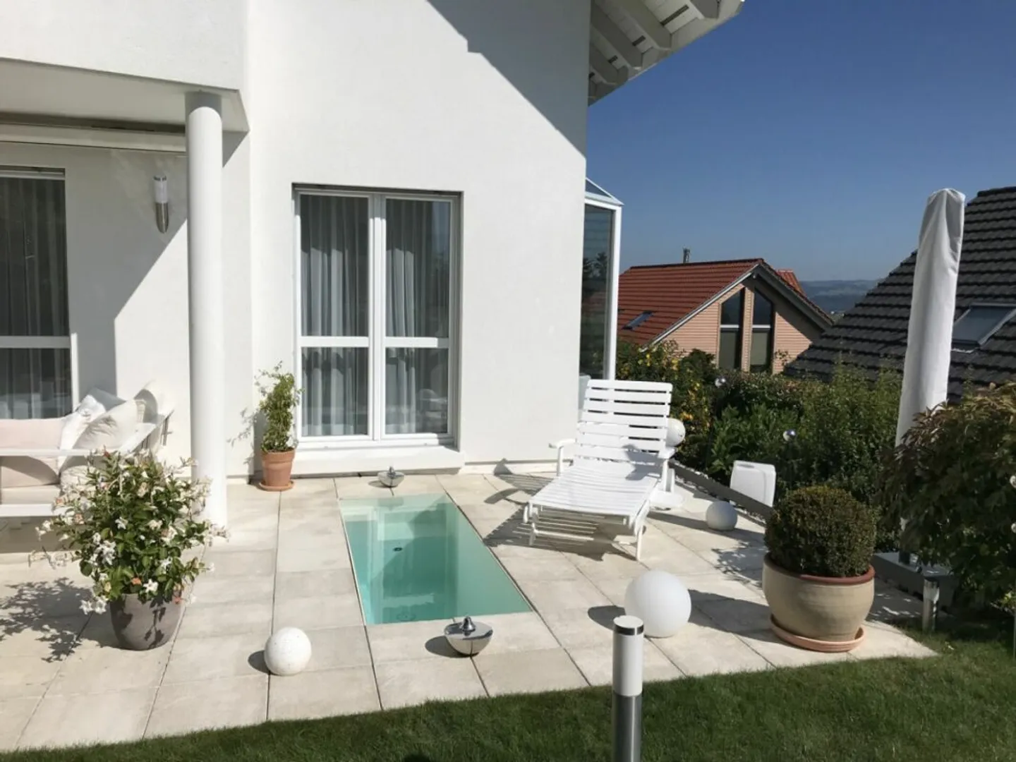 Casa unifamiliare moderna in una posizione splendida - Foto 3 di 13