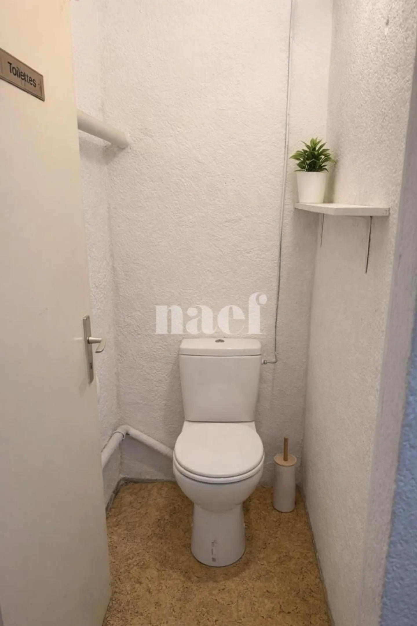 Local avec vitrine et entrée séparée - Photo 5 sur 6