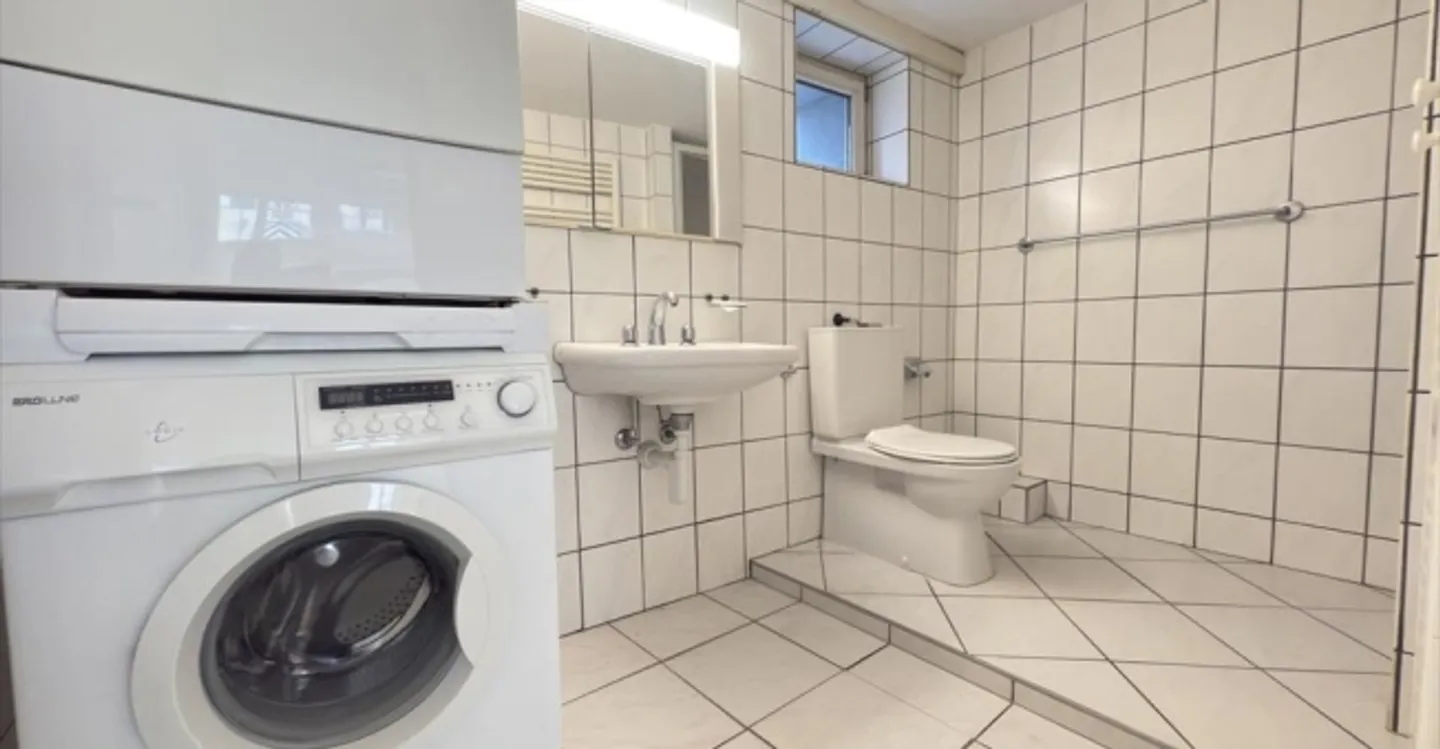 Mischgenutztes Gebäude mieten - Foto 2 von 6