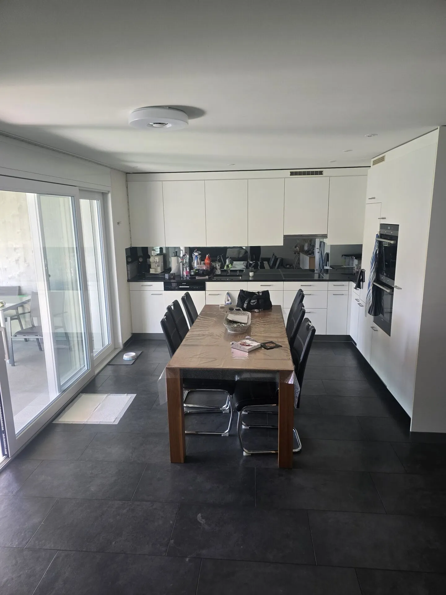 Charmante 4.5 Zimmer Wohnung - Foto 2 von 15