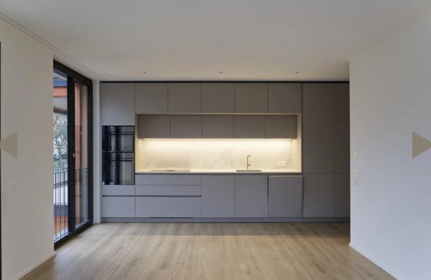 Moderne Wohnung mit Terrasse - Foto 2 von 3