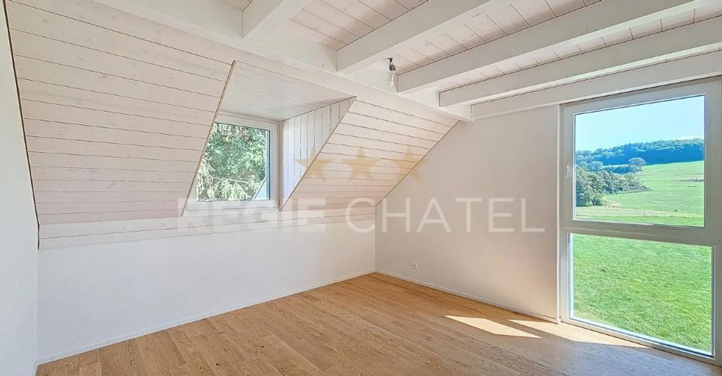 3.5-room apartment on the top floor with mezzanine - Photo 4 of 7