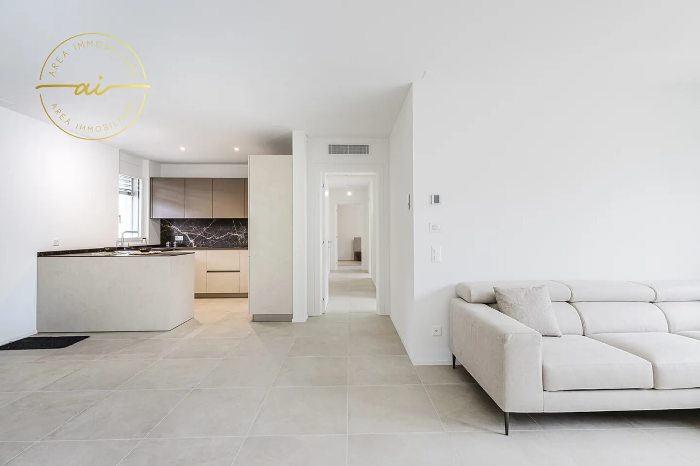 NEW 4.5 ROOMS WITH PRIVATE GARDEN IN ELEGANT RESIDENCE - Photo 5 of 13