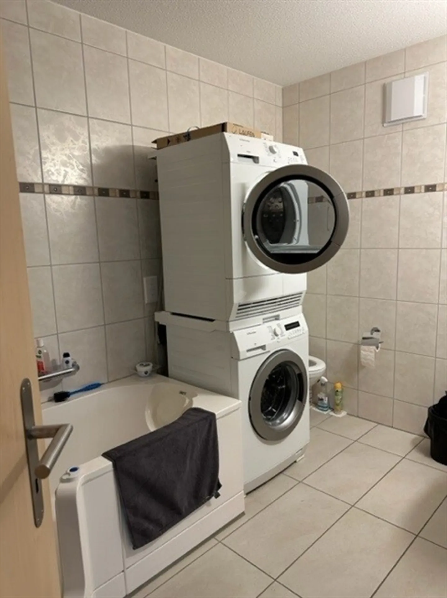 Belle petite appartement avec coin salon - Photo 7 sur 10