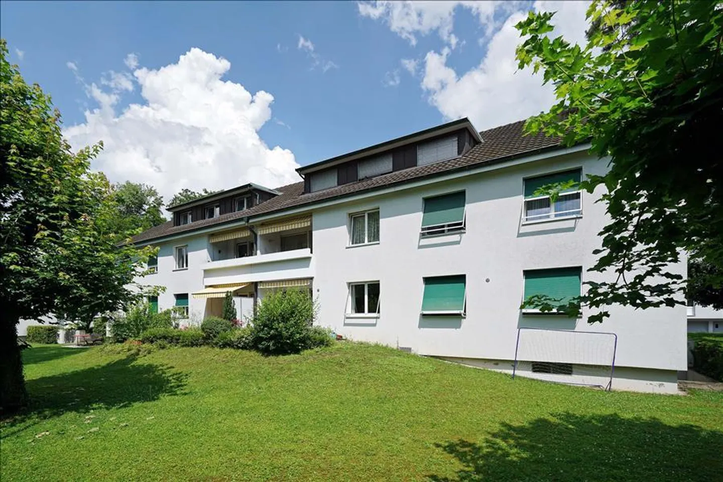 Charming Attic Apartment in Riehen - Photo 2 of 7