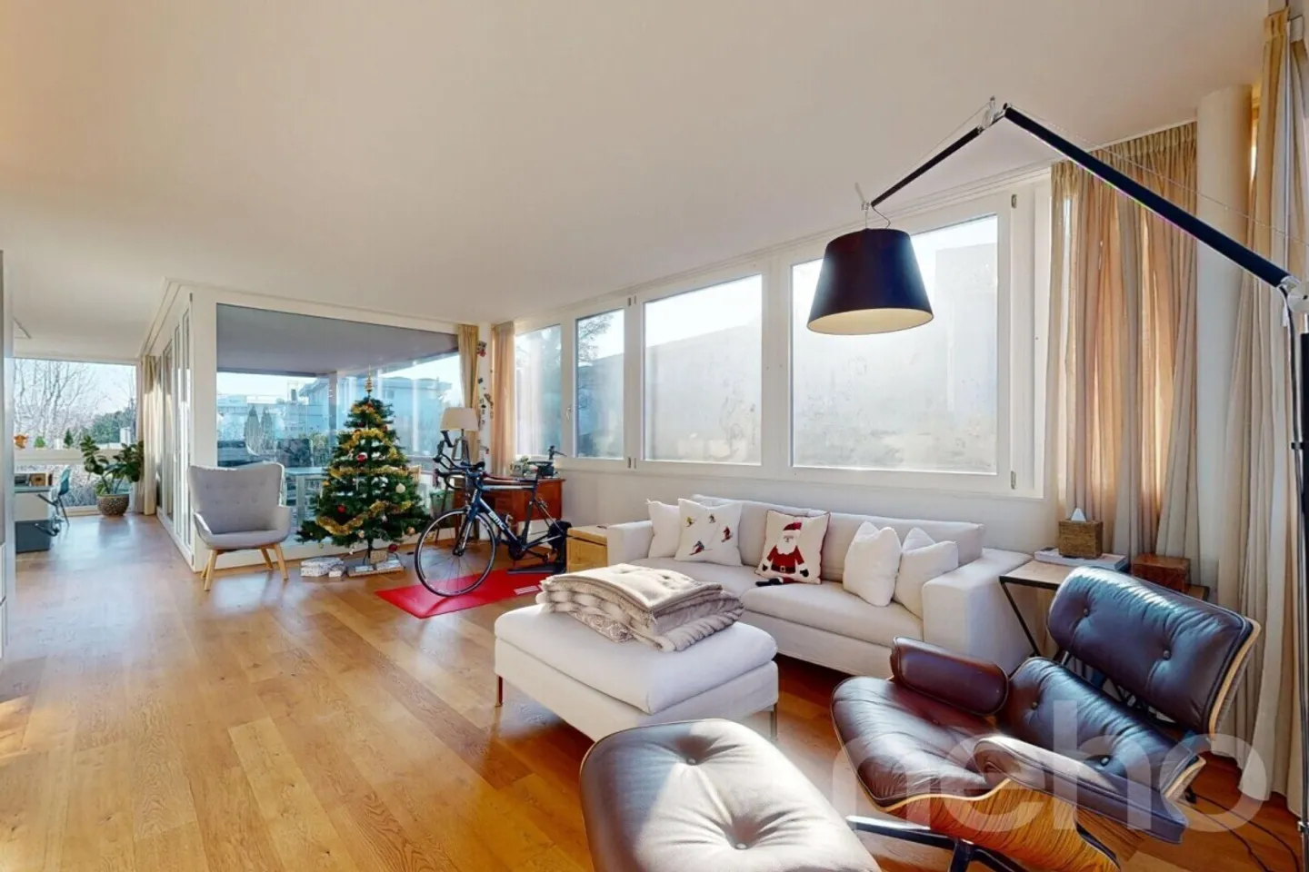 Grosszügige, lichtdurchflutete 4.5-Zimmer-Wohnung in Adliswil - Foto 1 von 13