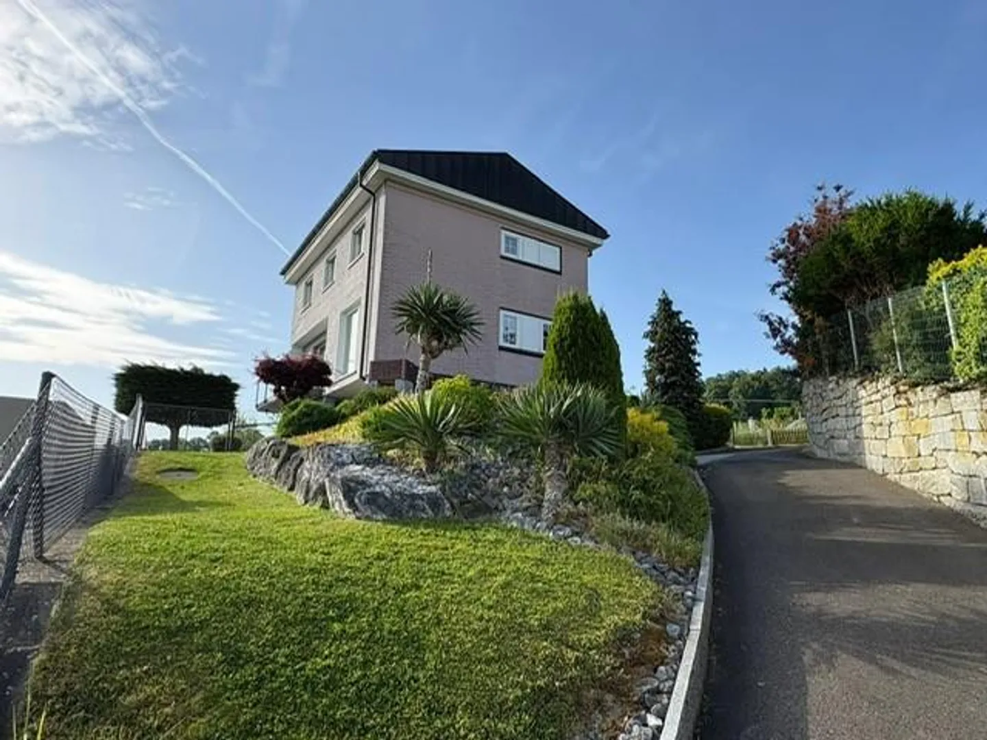 Maison individuelle de 5,5 pièces avec vue sur le lac - Photo 1 sur 15