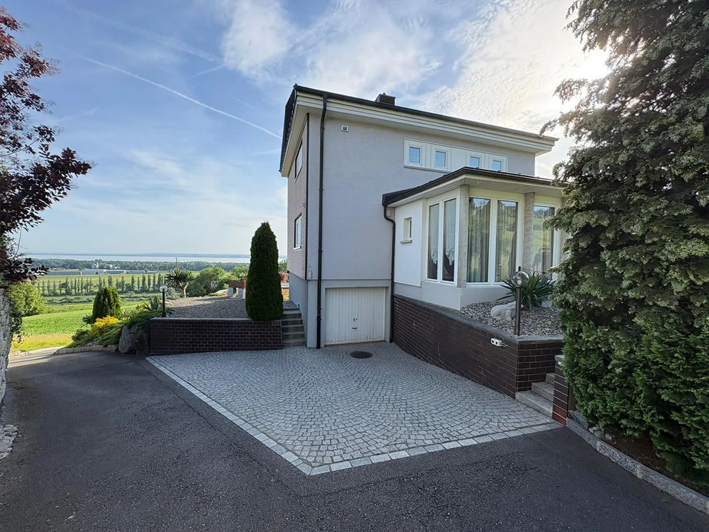 Maison individuelle de 5,5 pièces avec vue sur le lac - Photo 2 sur 15