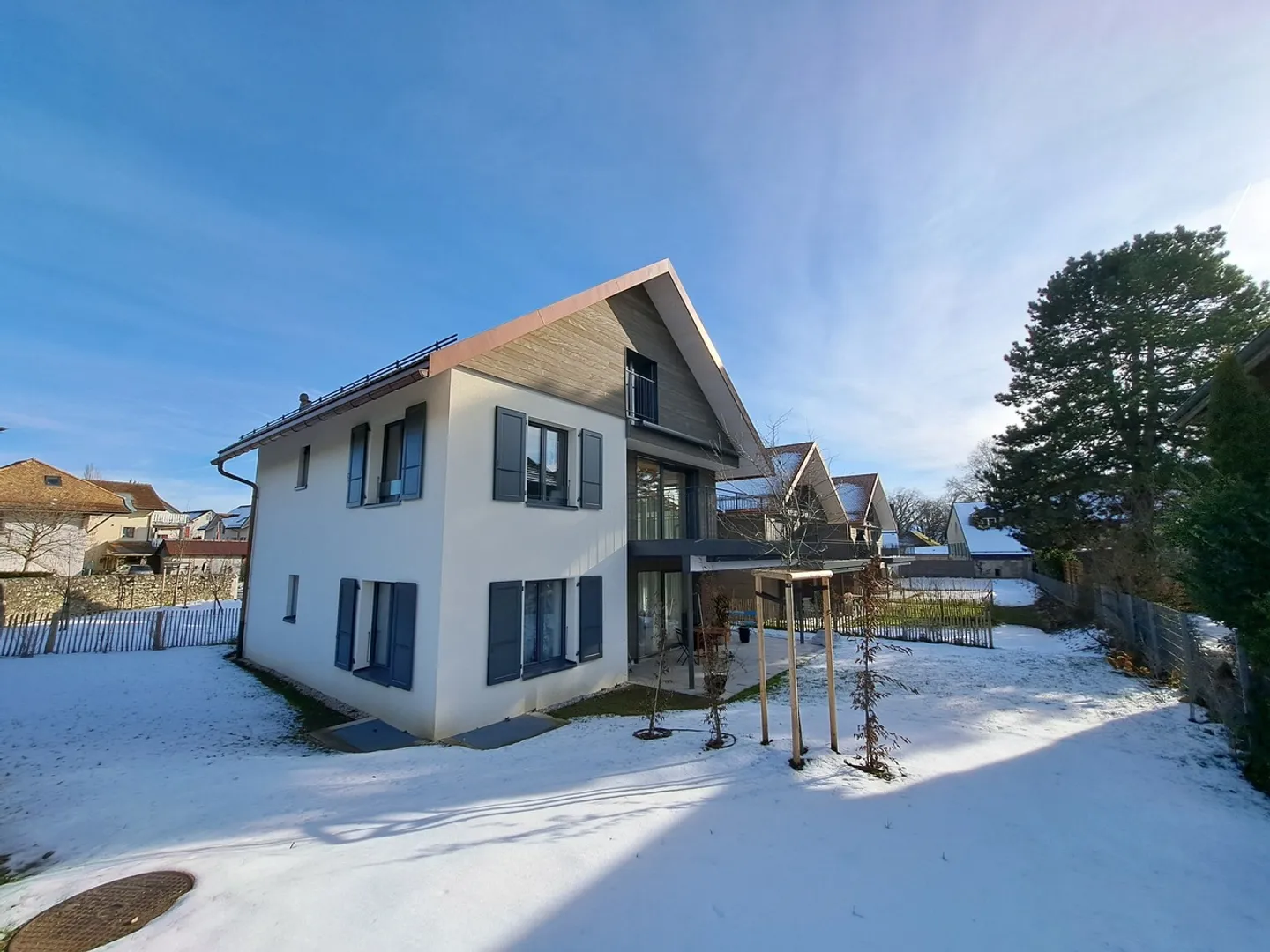 Beautiful new 3.5-room apartment with large balcony for rent - Photo 1 of 9