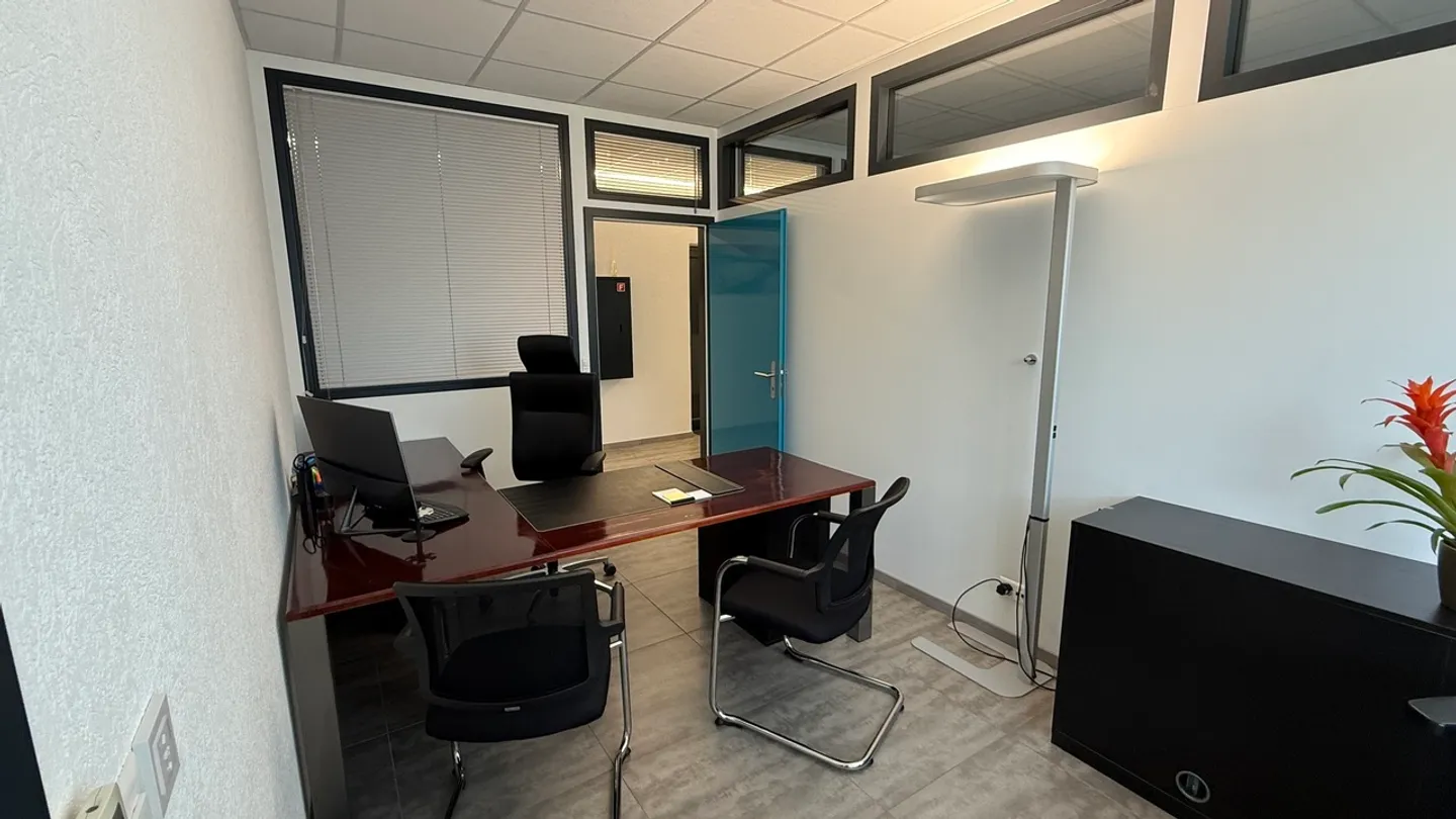 Uffici attrezzati di 100 m² a Yverdon - Pronti all'uso - Foto 3 di 10
