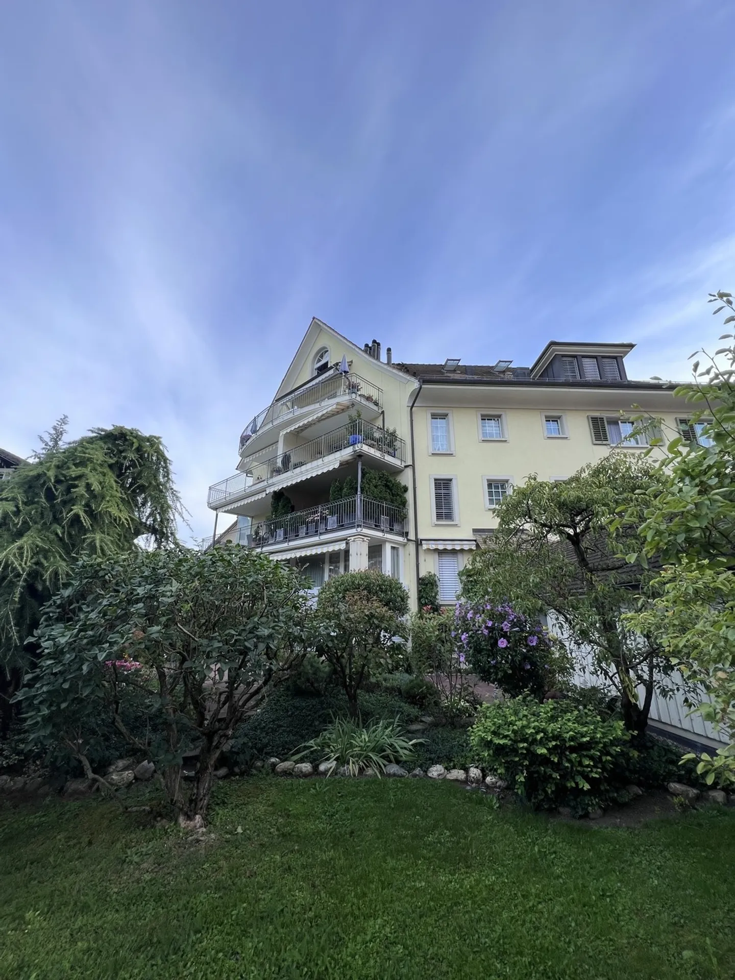 Furnished 4.5-room apartment in Uetikon am See - Photo 1 of 6