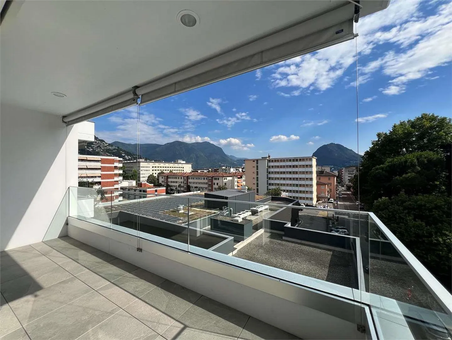 Modernes Zweizimmerapartment mit Doppelservice - Strategische Lage in Molino Nuovo - Foto 11 von 13