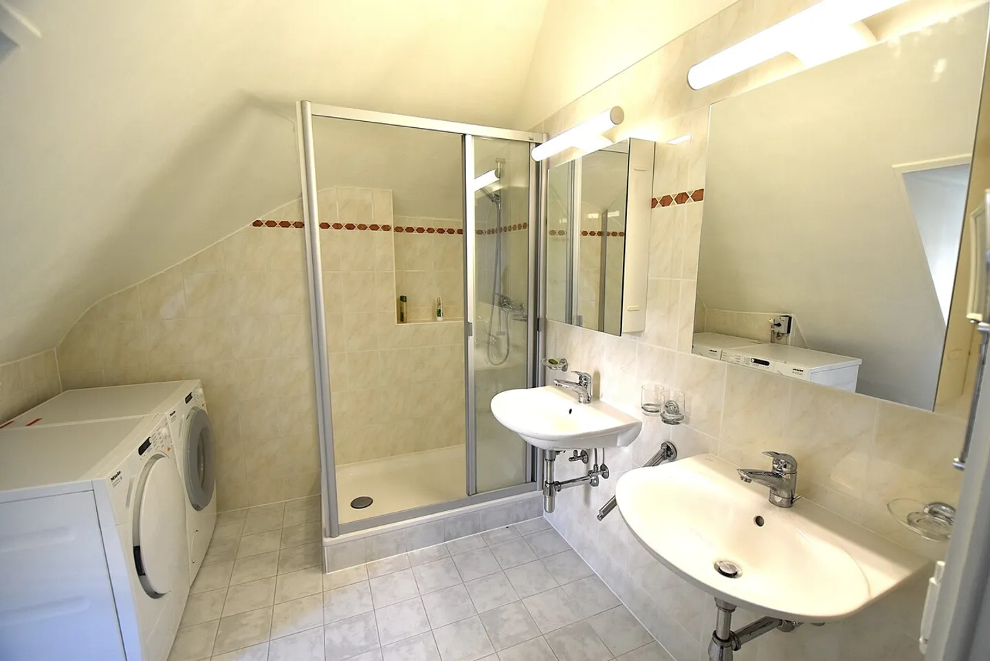 Duplex Charmant avec Vue Lac - Photo 16 sur 23