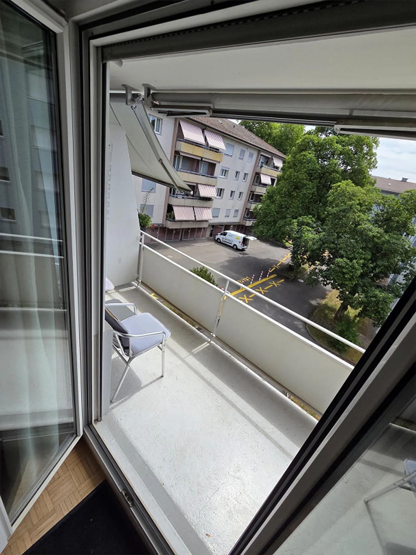 Helle zentrale Wohnung in Winterthur - Foto 3 von 9