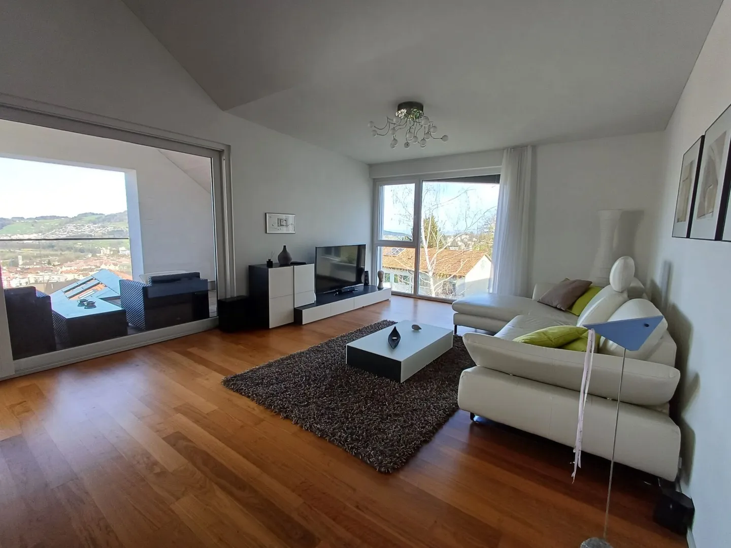 Attico 3.5 locali con loggia coperta - Foto 4 di 12