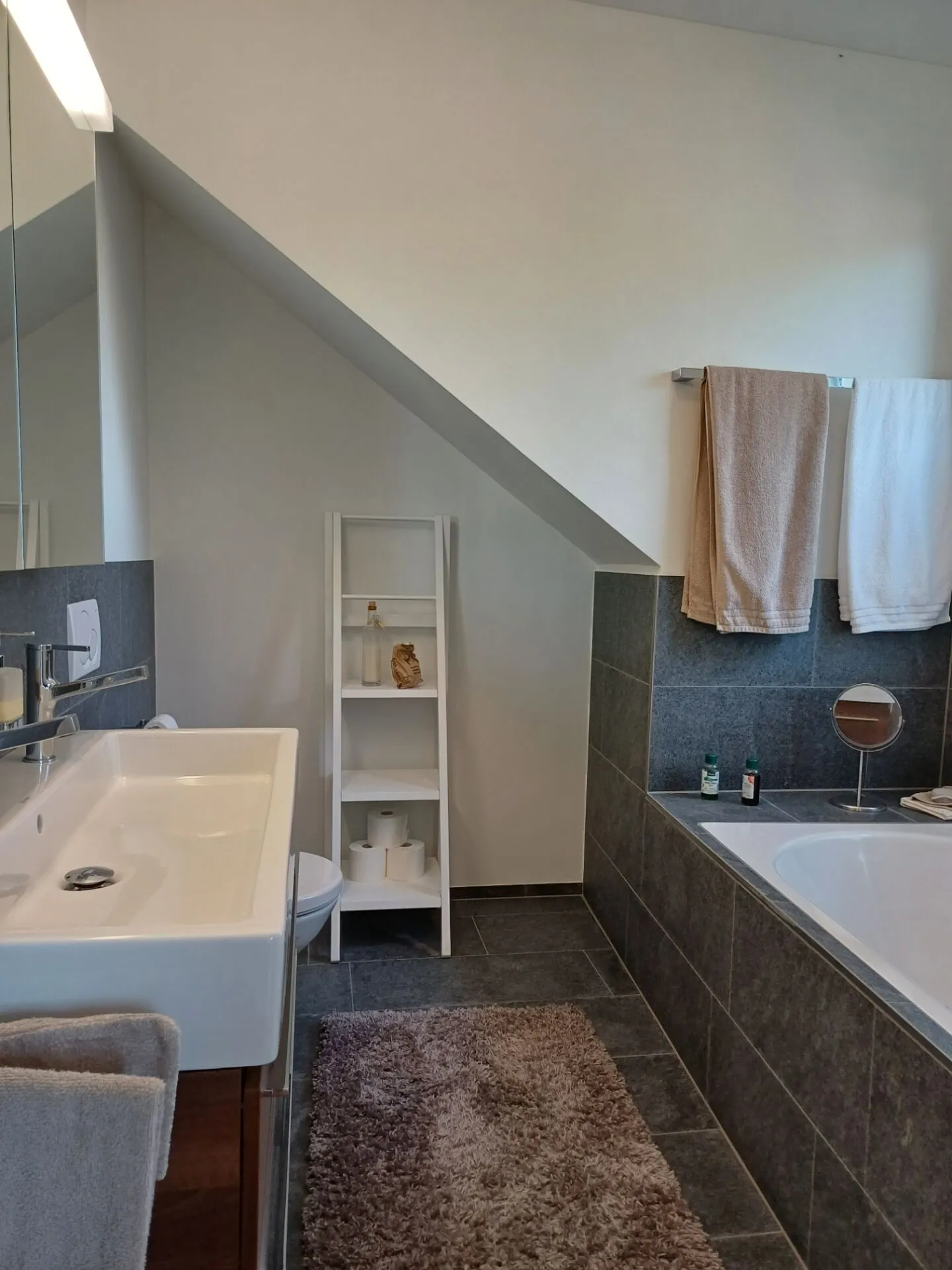 Attico 3.5 locali con loggia coperta - Foto 10 di 12