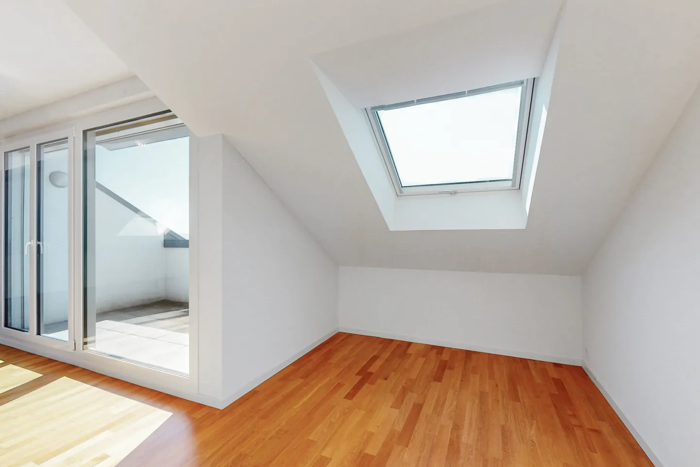 Superb attic studio - Photo 5 of 11