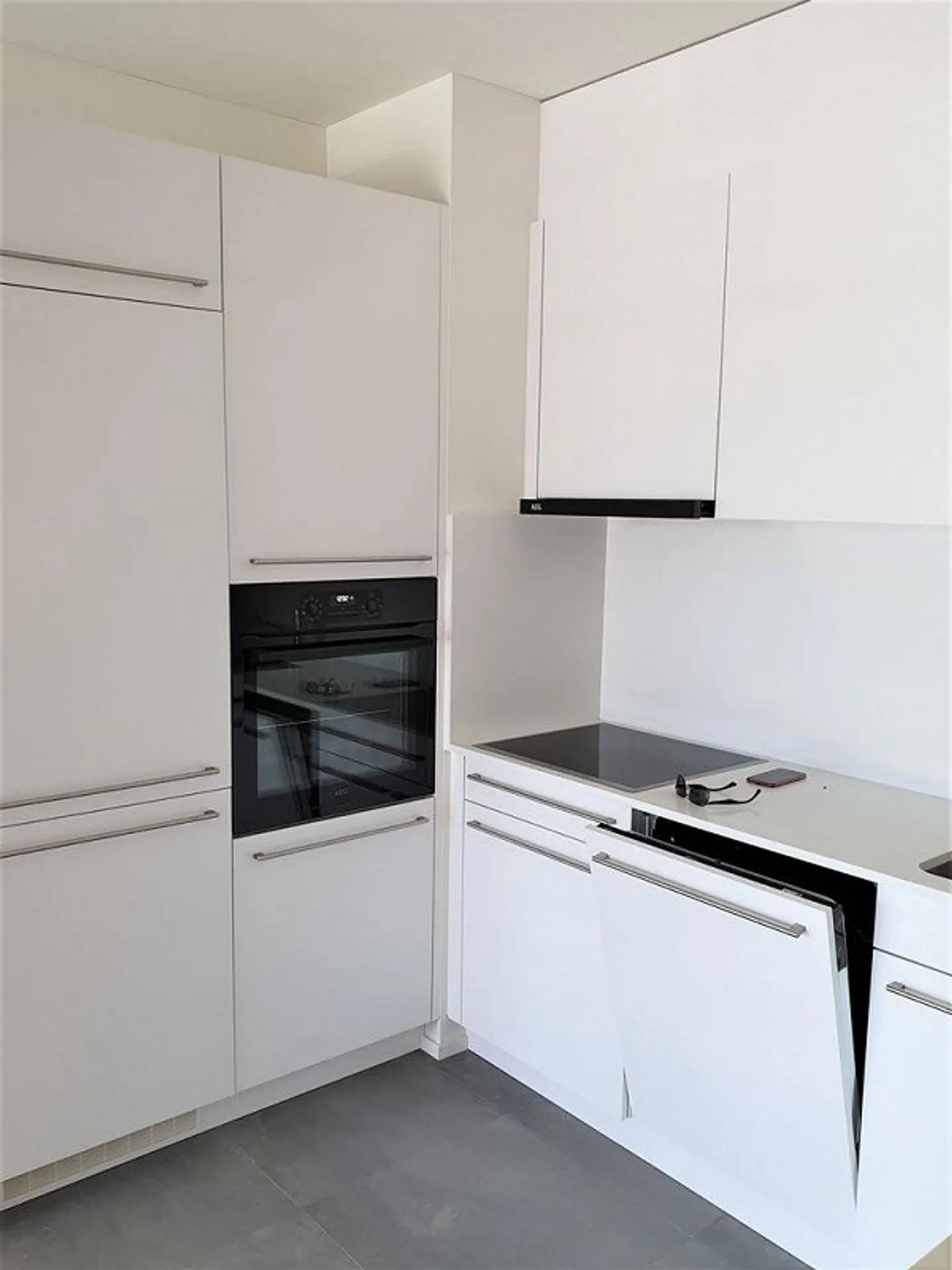 Nous louons un lumineux 2,5 pièces immergé dans la verdure au cœur de Pazzallo - Photo 2 sur 6