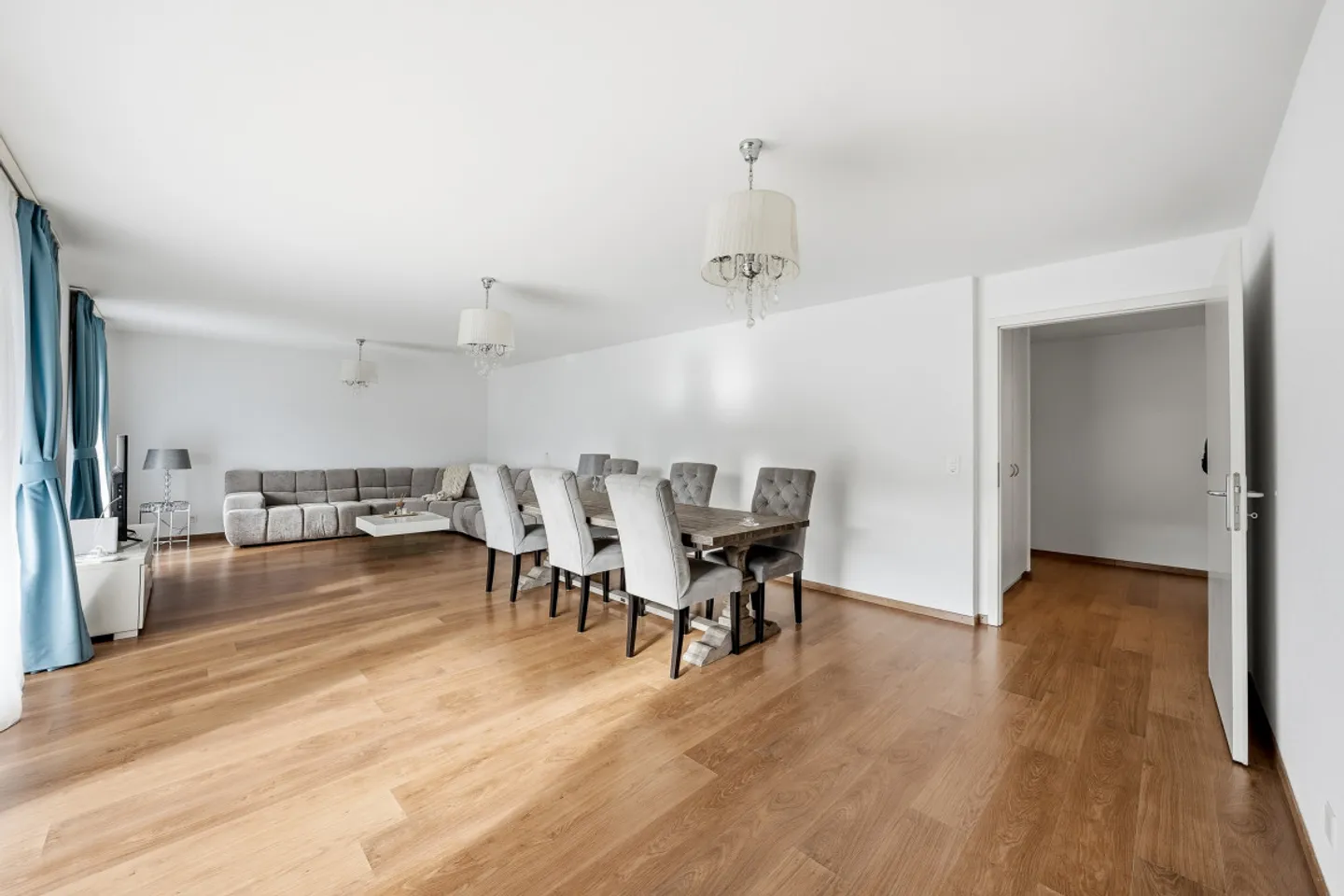Geräumiges Attikapartment mit Seeblick - Foto 4 von 13