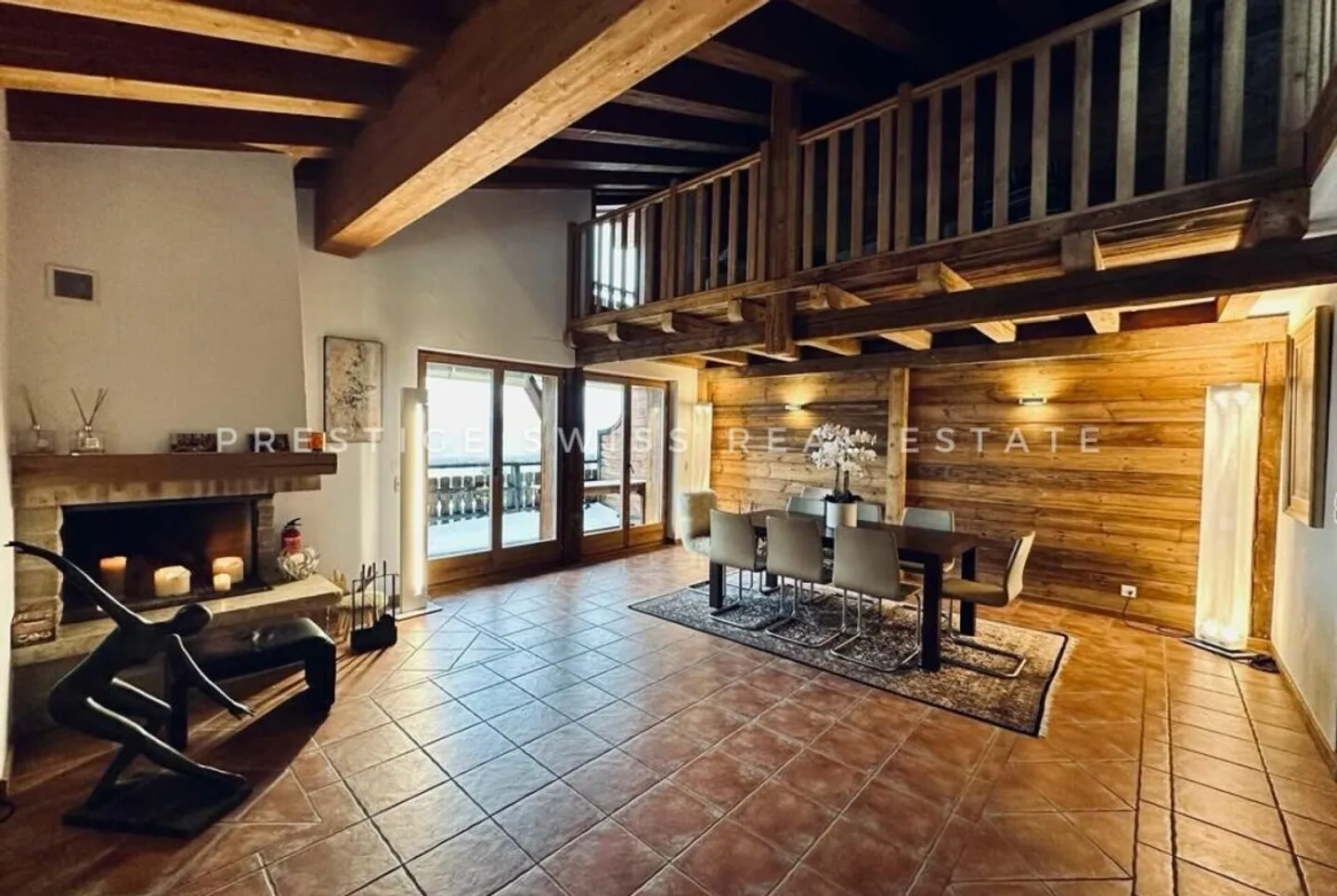 Charming triplex just steps from the lifts - Photo 2 of 12