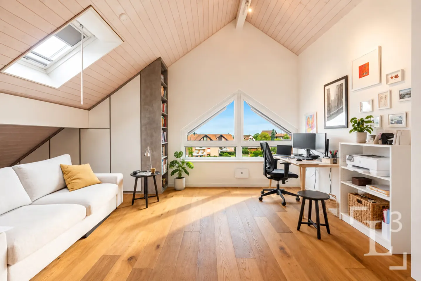 Spacieux duplex en attique avec balcon + un potager! - Foto 9 di 13