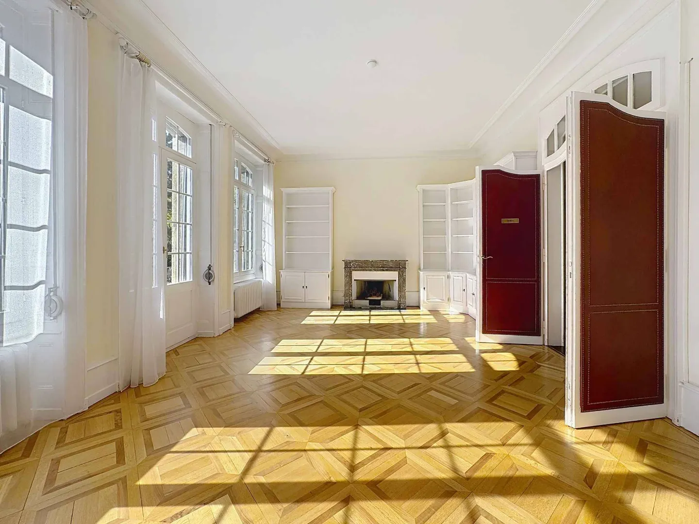 Residenza prestigiosa in un quartiere ricercato - Foto 3 di 13