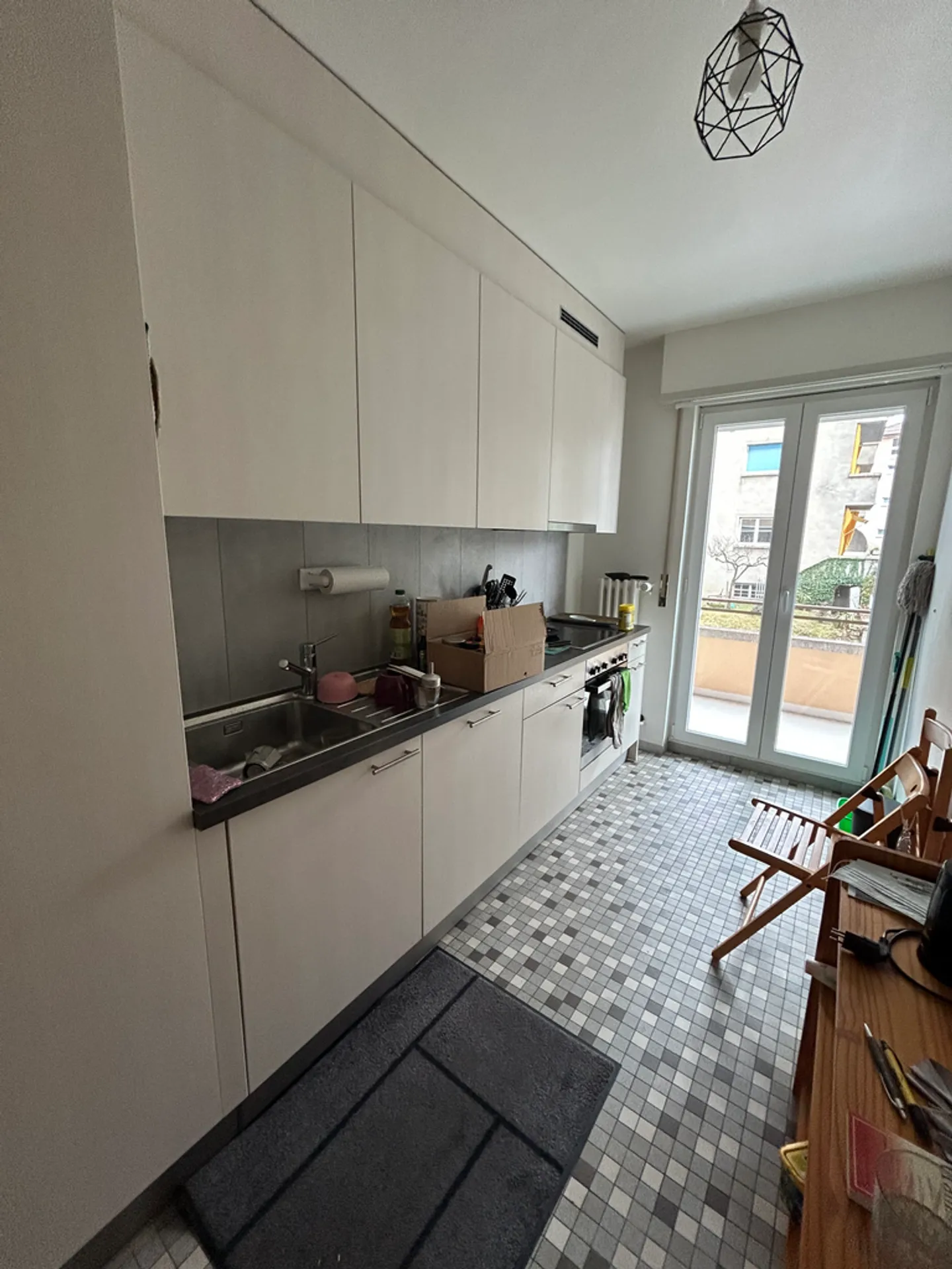 Charming Apartment with Lake View - Photo 8 of 10