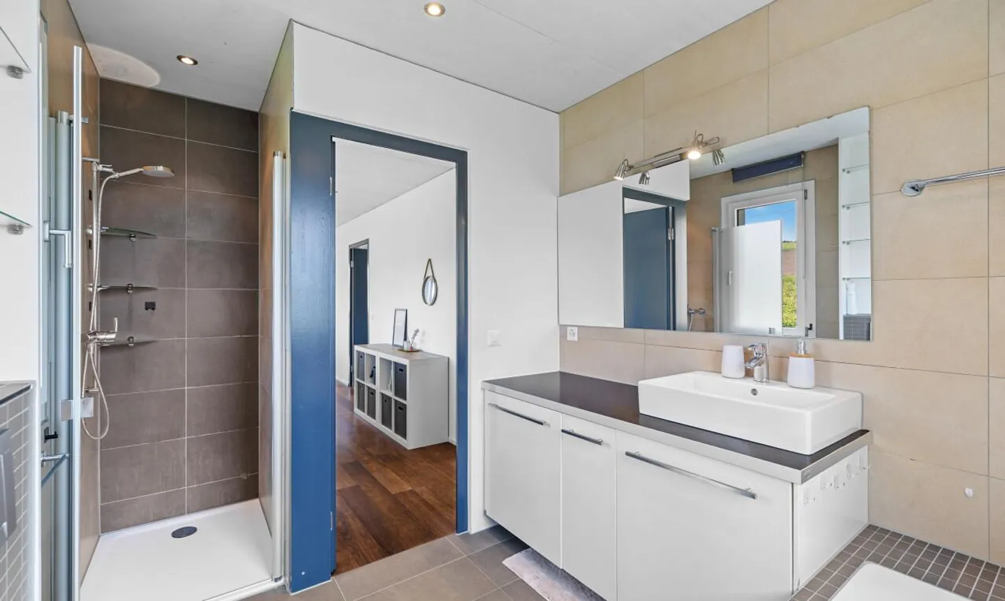 Wohnoase mit Garten, Terrasse & Stil ? 5.5-Zimmerhaus im Grünen - Foto 8 von 13