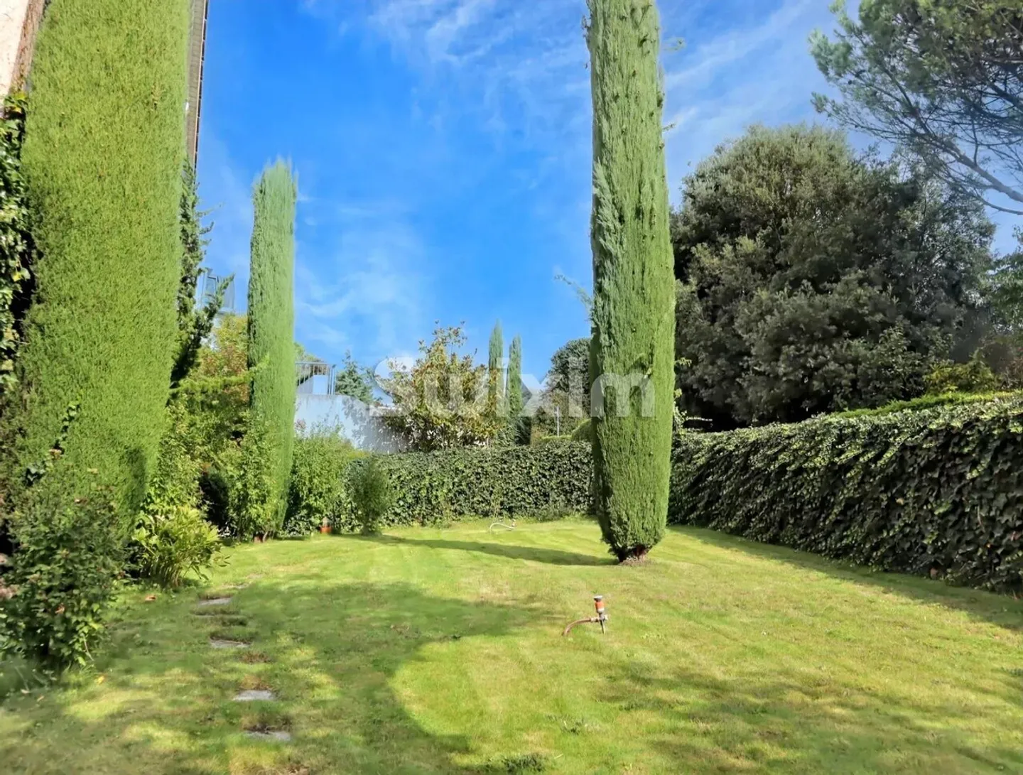 Opportunità! Grande villa indipendente di 6 stanze con vista sul lago! - Foto 9 di 9