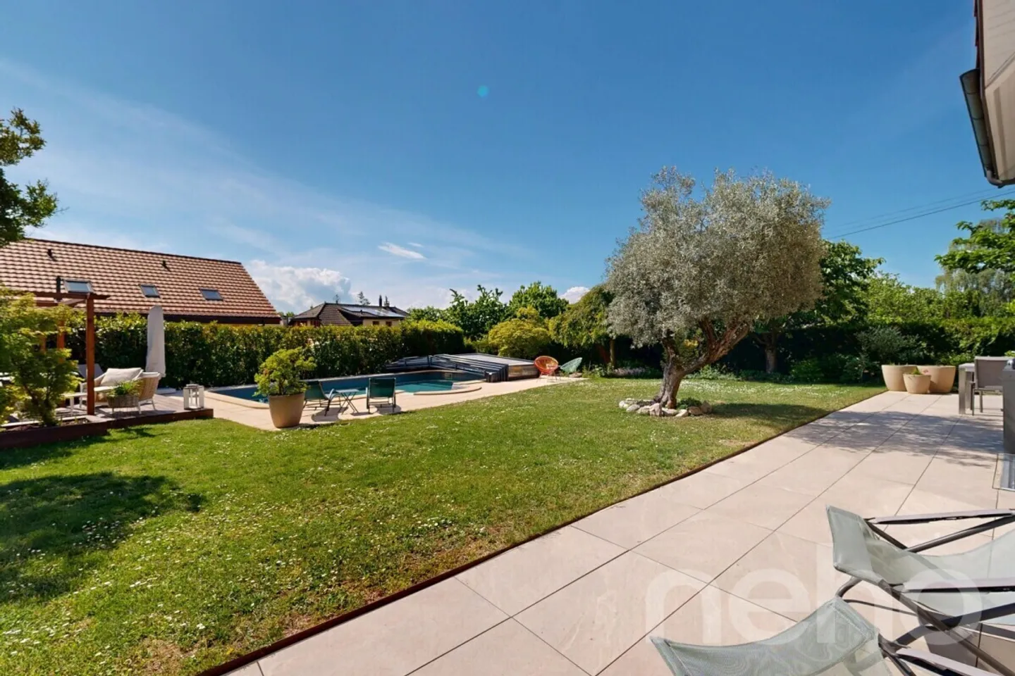 Villa contemporaine avec piscine - Photo 4 sur 13