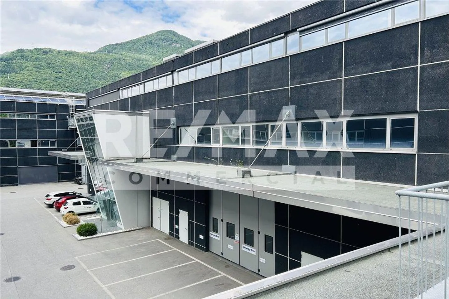 Große Gewerbeflächen im CAST-CASTIONE Zentrum - Foto 11 von 13