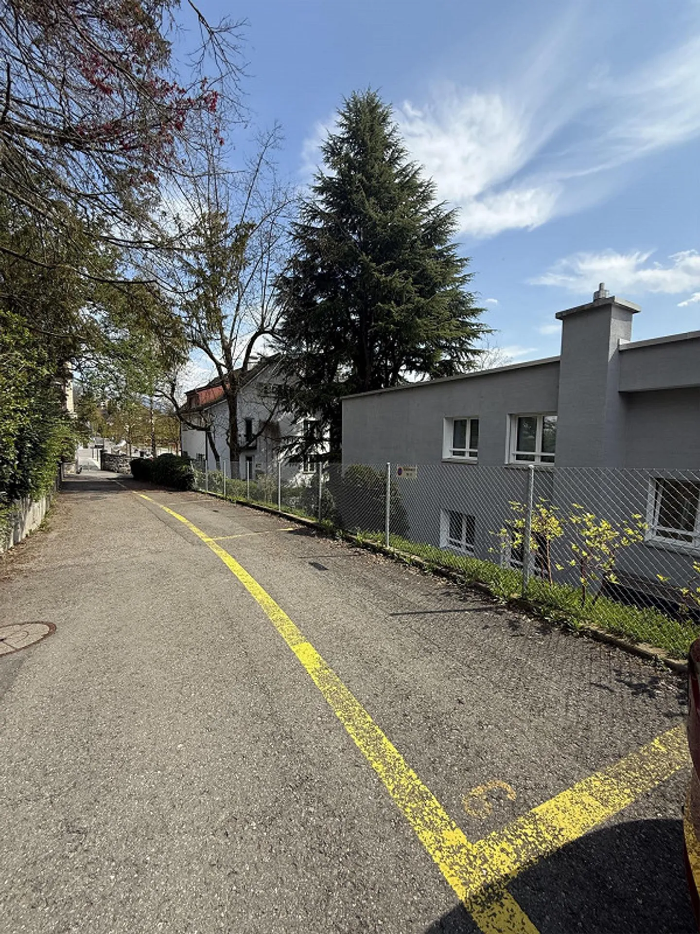 Aussenparkplatz Nähe Spital - Foto 1 von 1