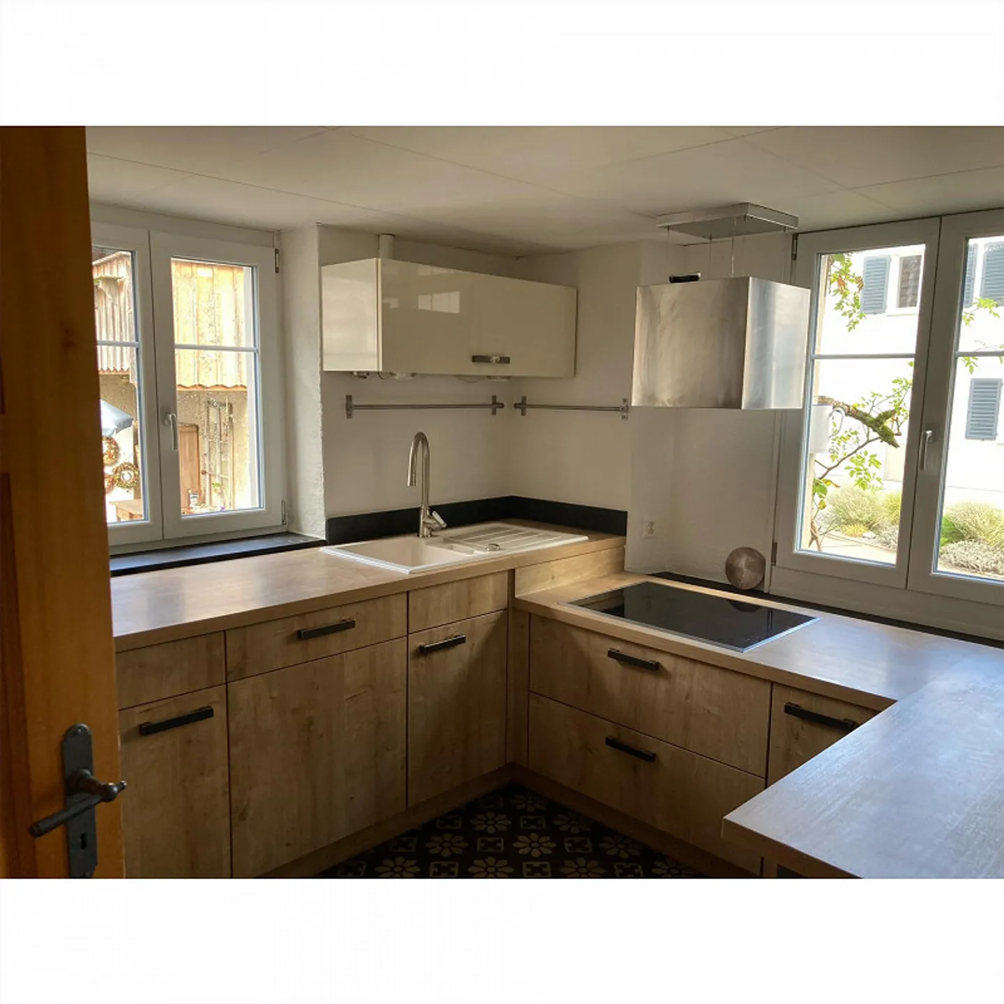 Fattoria di 9 stanze in una posizione tranquilla ma centrale con giardino - Foto 12 di 30