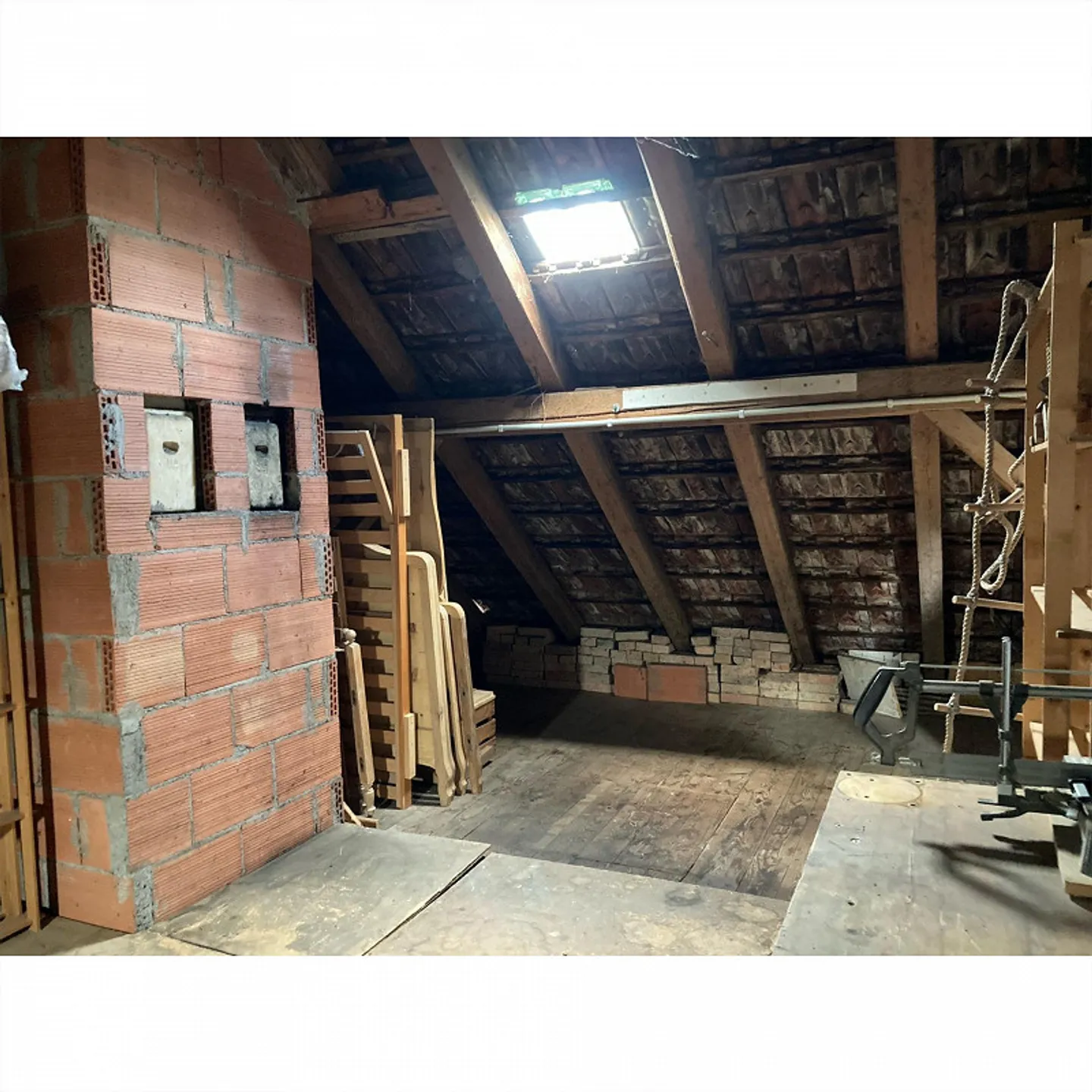 Fattoria di 9 stanze in una posizione tranquilla ma centrale con giardino - Foto 30 di 30