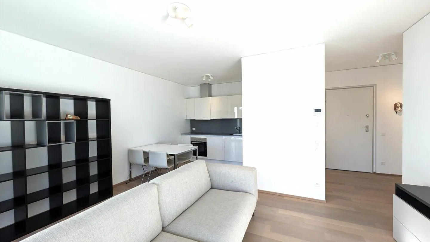 Modern and functional living solution - first or second residence - Photo 1 of 14