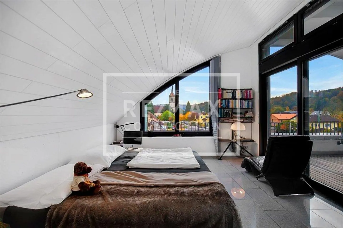 Exclusive 3.5 - 5.5 Room Penthouse 246 m² NWF, 4 Terraces, in the Center, Double Garage, Lift, View - Photo 4 of 9