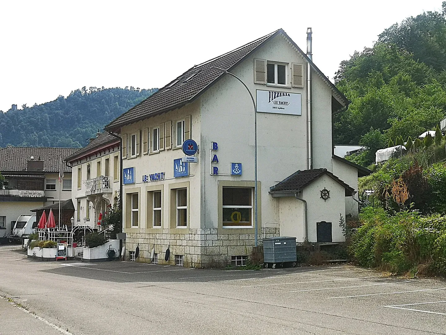 Ristorante-Pizzeria Le Yacht con brasserie-bar, 2 sale da pranzo, terrazza, parcheggio - Foto 3 di 27