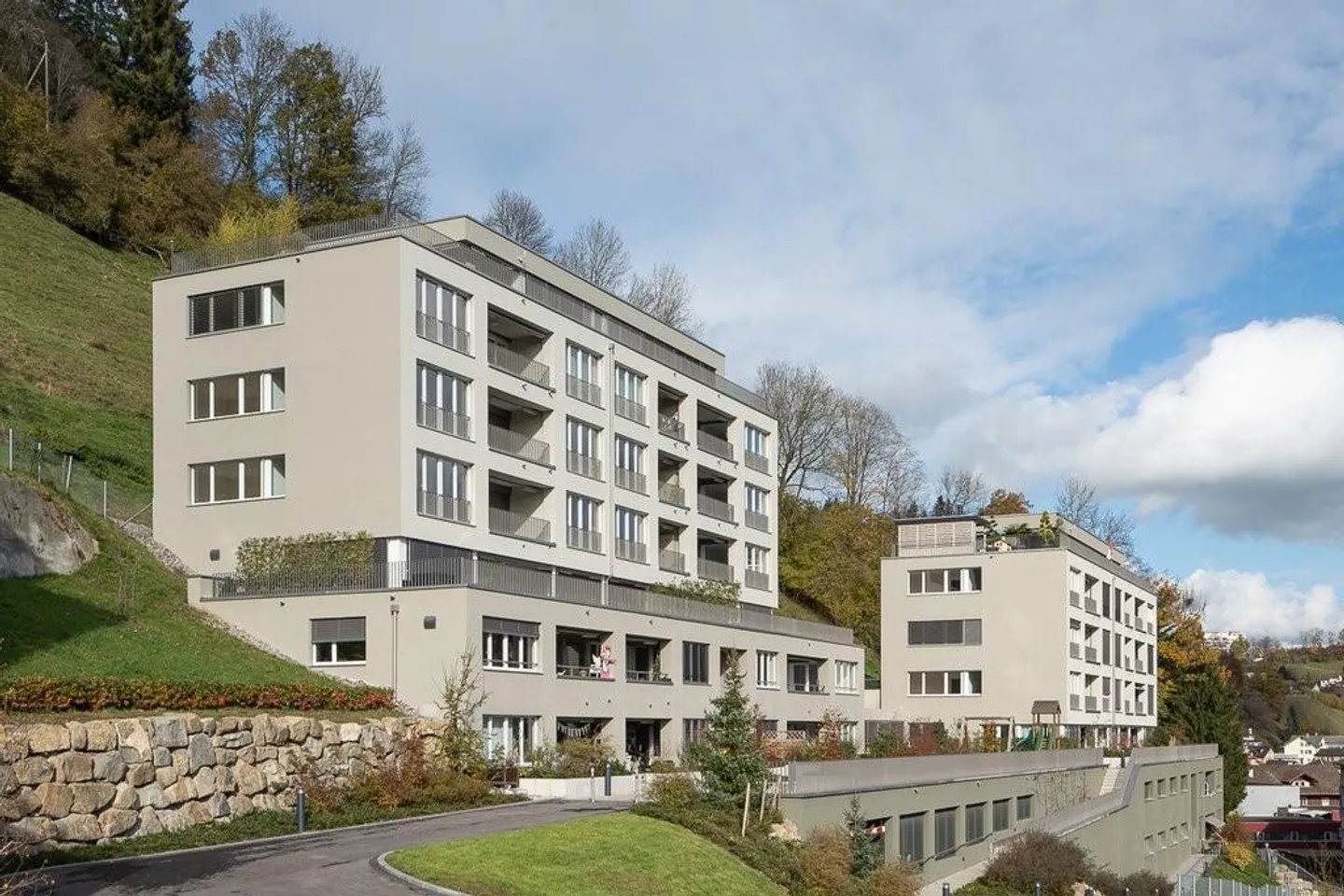 Bel appartement lumineux avec une vue magnifique sur Wolhusen ! - Photo 1 sur 10