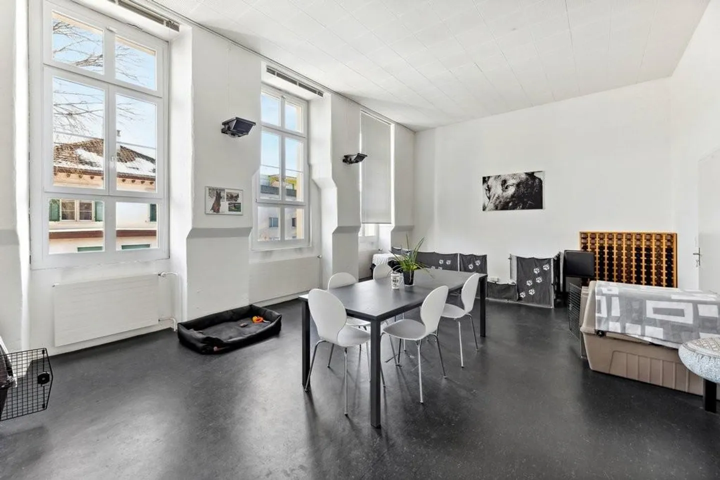 Espace commercial dans un emplacement central - Photo 1 sur 13