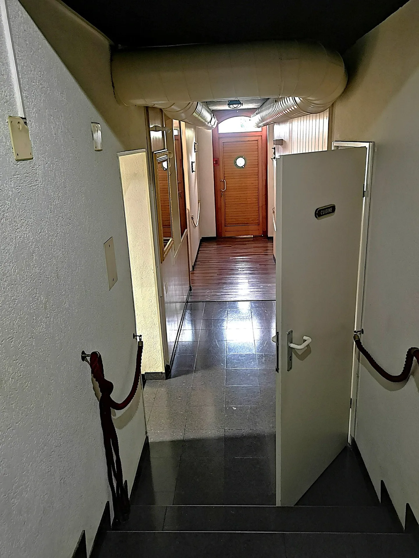 Ristorante-Pizzeria Le Yacht con brasserie-bar, 2 sale da pranzo, terrazza, parcheggio - Foto 23 di 27