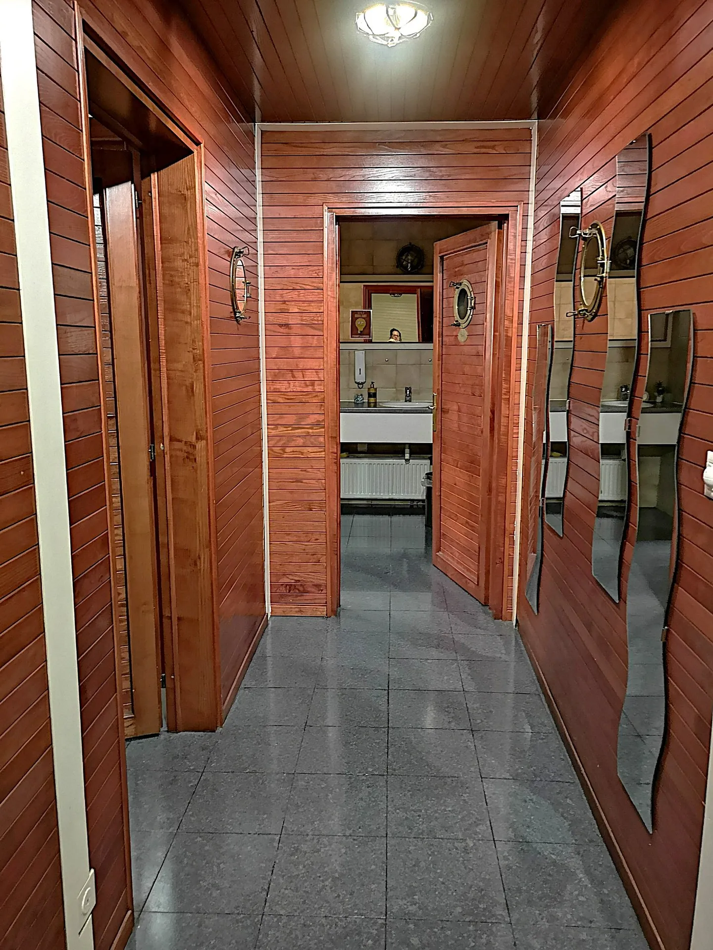 Ristorante-Pizzeria Le Yacht con brasserie-bar, 2 sale da pranzo, terrazza, parcheggio - Foto 24 di 27