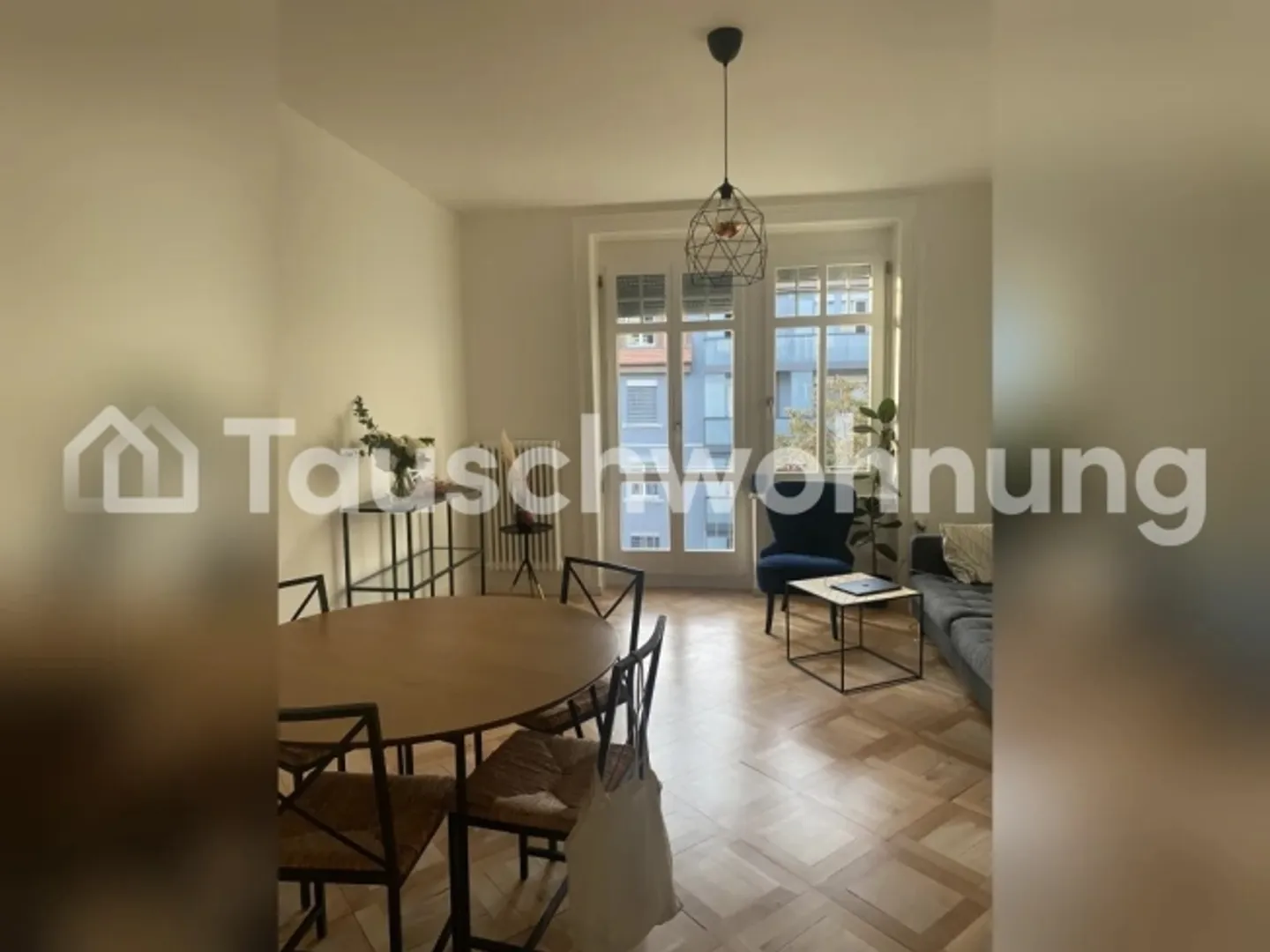 Bell'appartamento con carattere nel quartiere - Foto 1 di 1