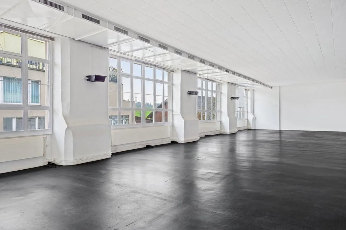 Espace commercial dans un emplacement central - Photo 10 sur 13