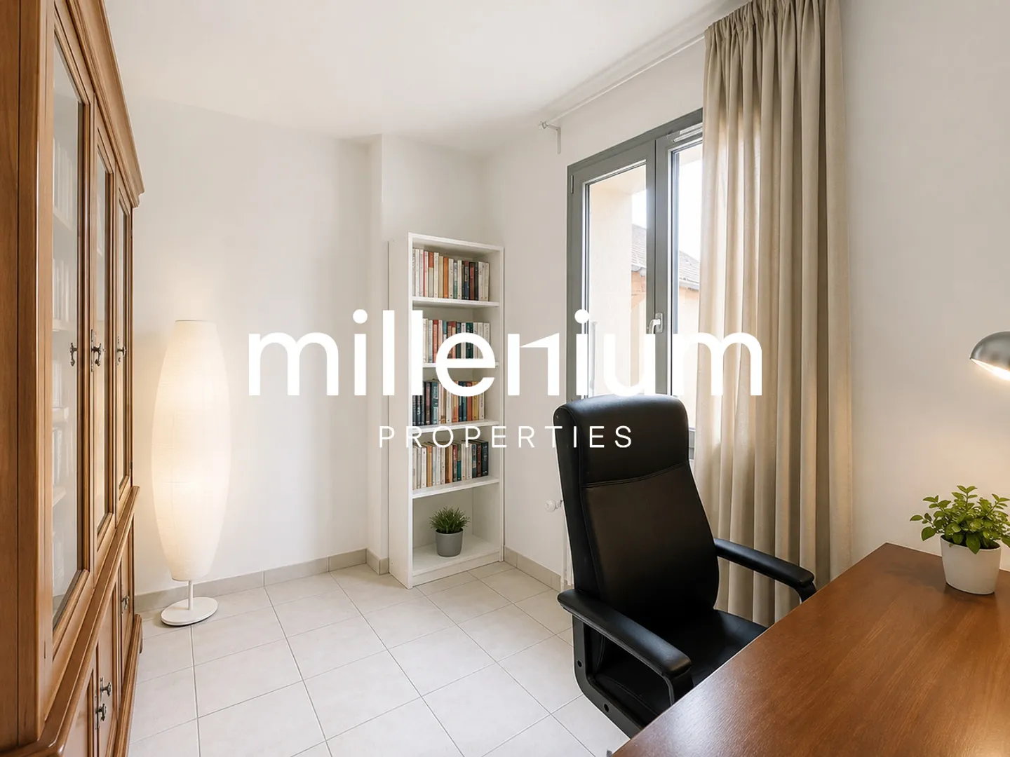 Beautiful 8-room house with garden, close to the train station - Photo 6 of 19