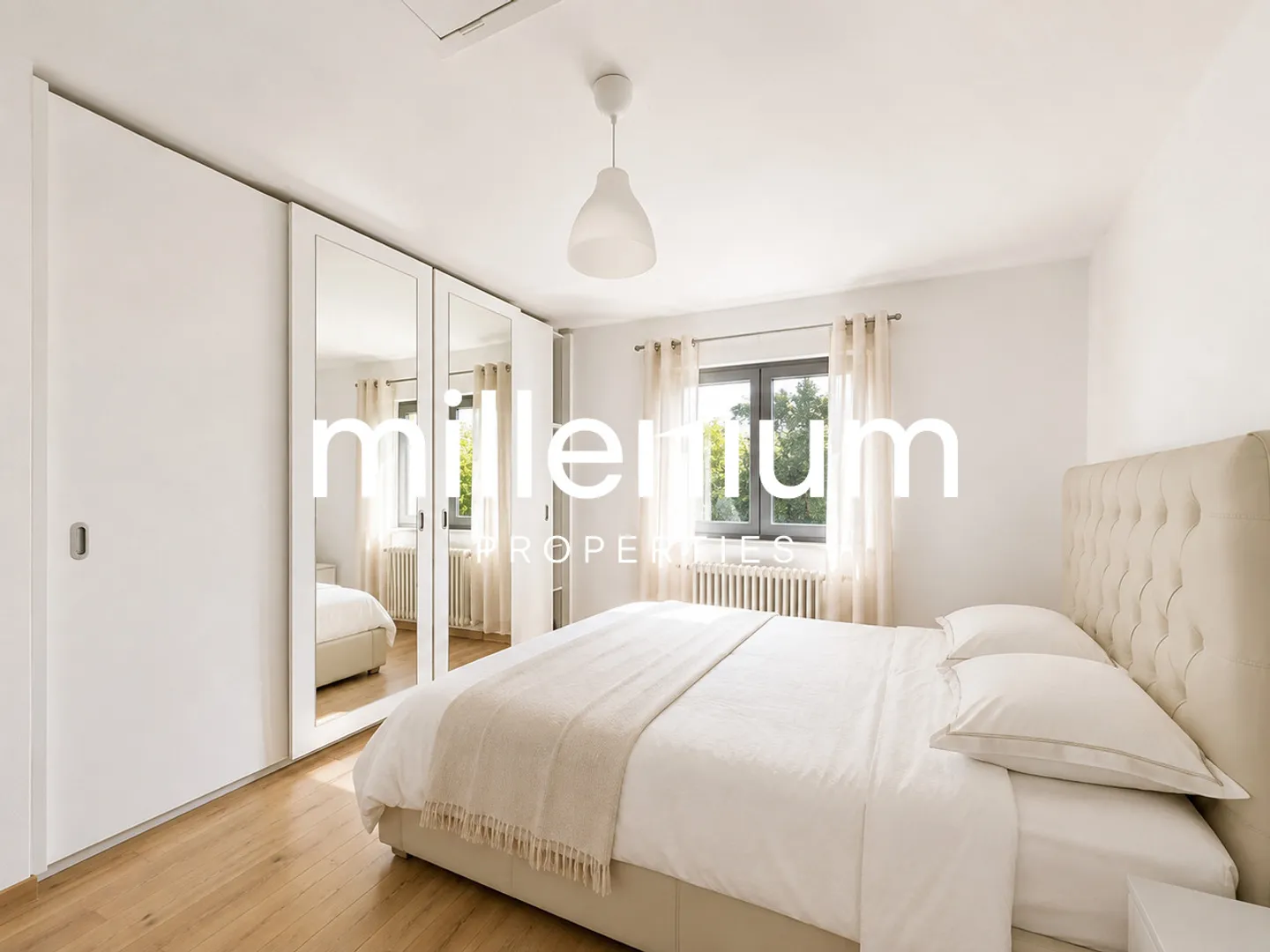 Beautiful 8-room house with garden, close to the train station - Photo 10 of 19