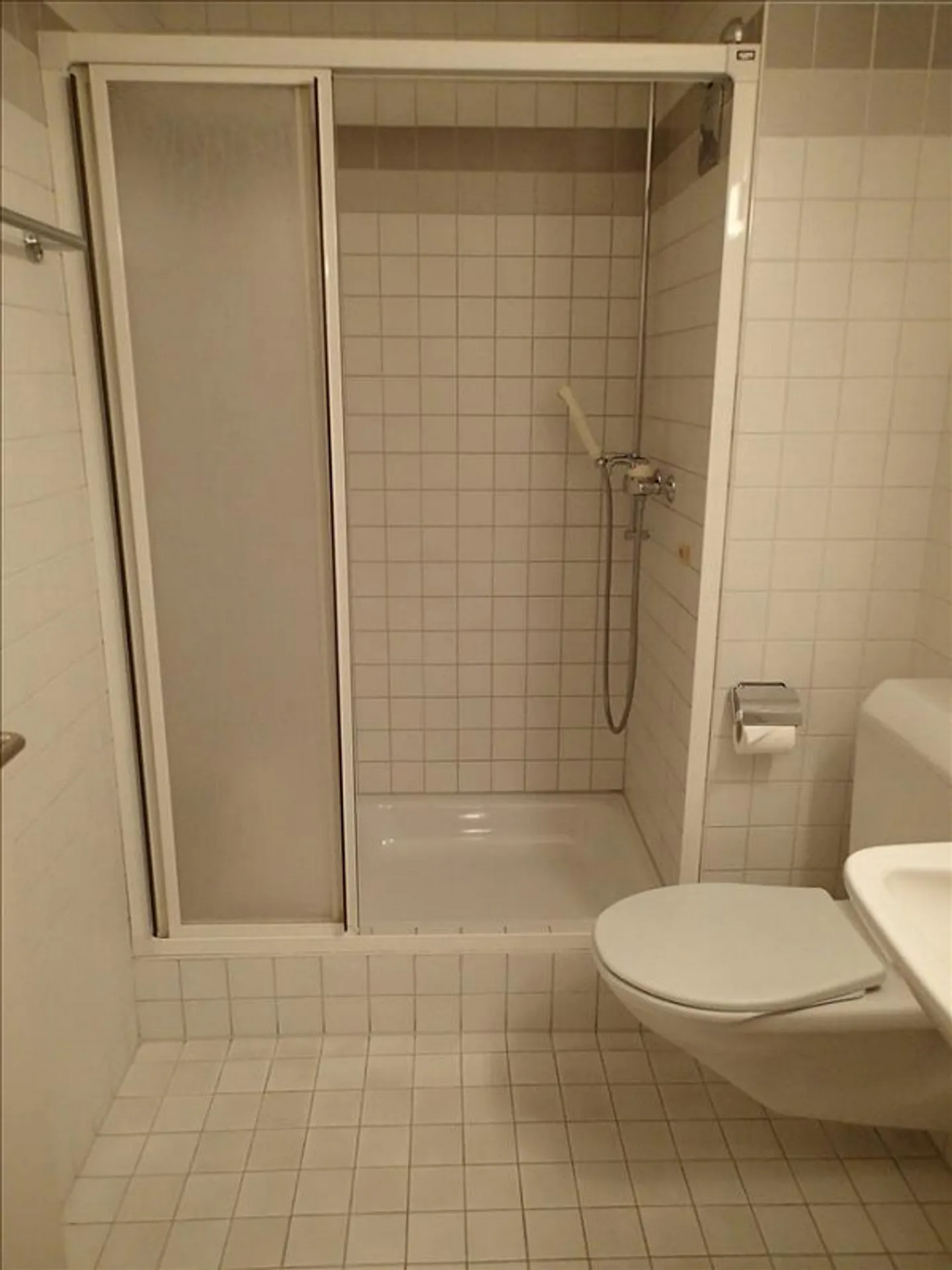 Zentrale 1-Zimmer-Wohnung beim Bahnhof *Mieten ohne Kaution* - Foto 3 von 4