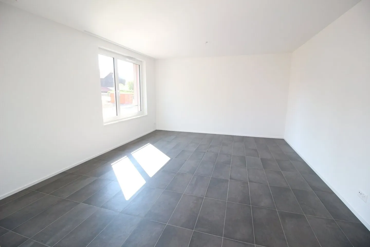 Magnificent 3½ room apartment in a recent building - Photo 2 of 9