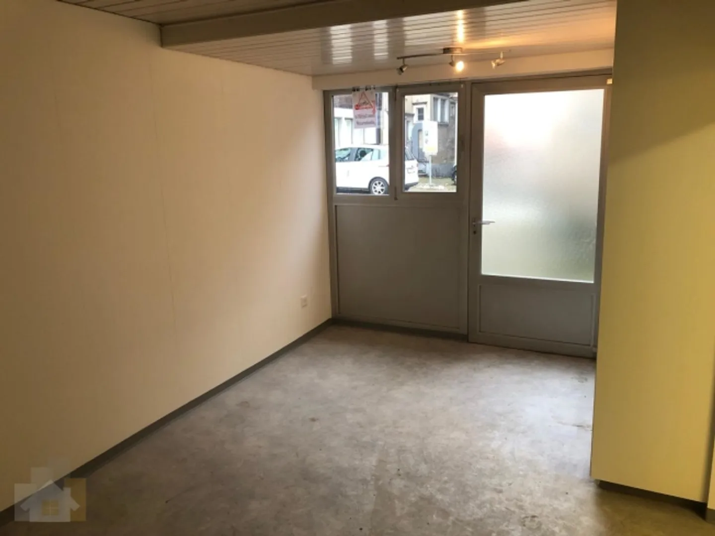 «AN ZENTRALER LAGE MIT SCHAUFENSTER» - Foto 8 von 9