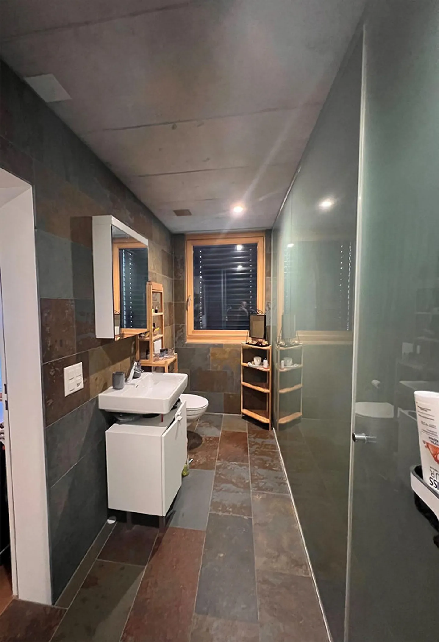 Moderno appartamento di 2,5 stanze con balcone in affitto - Foto 5 di 6