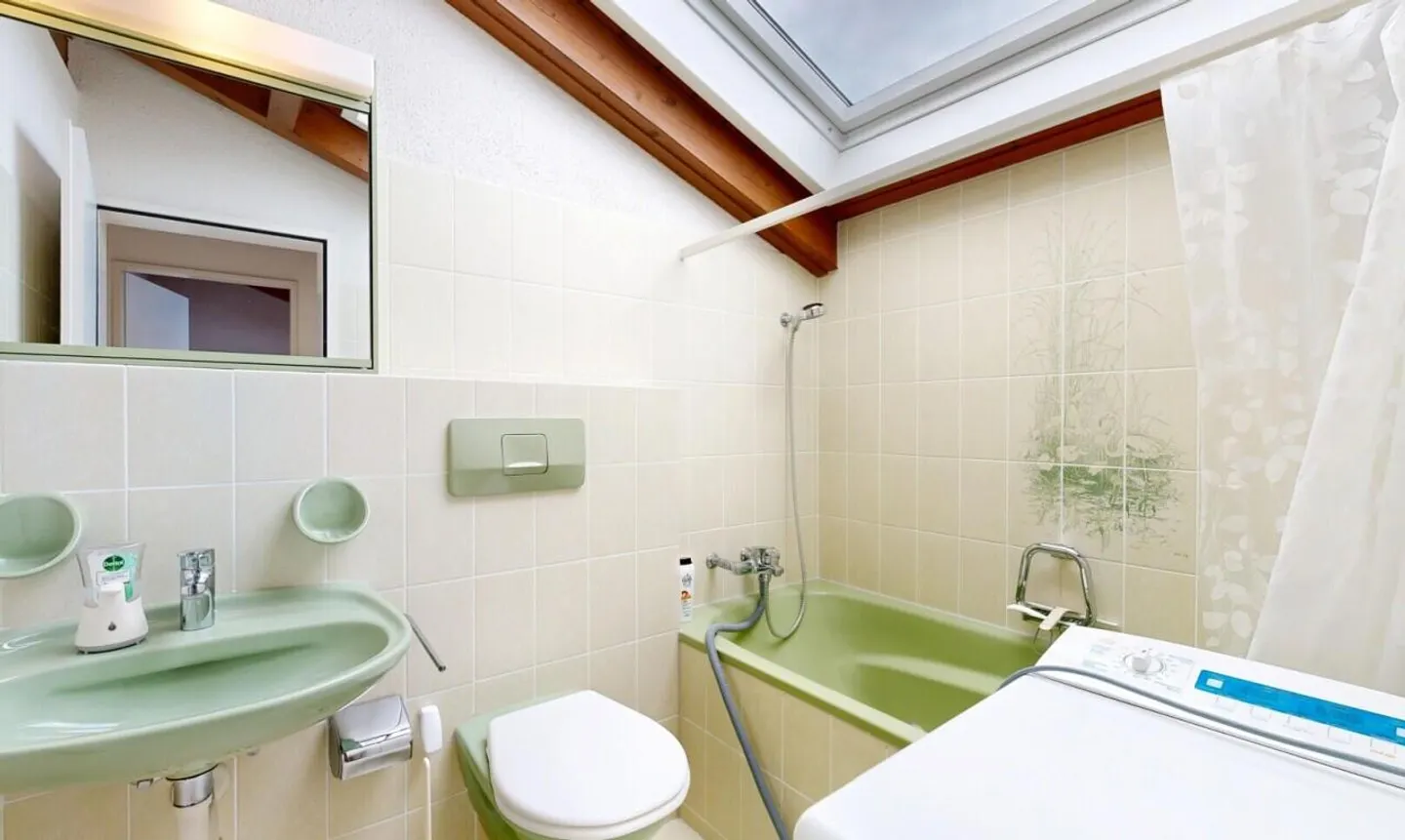 Nature-oriented 3.5-room maisonette apartment in Dübendorf - Photo 7 of 11